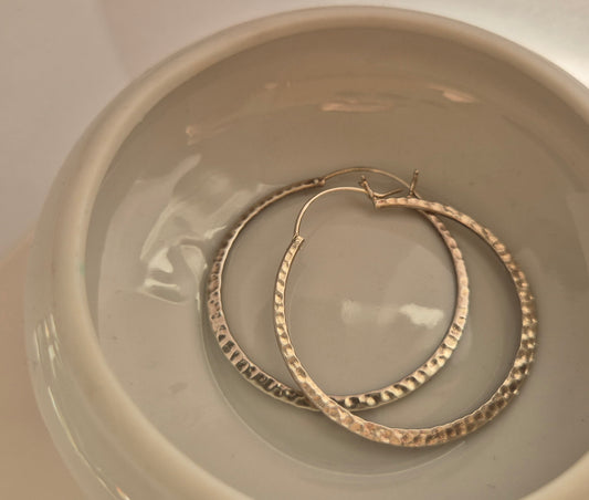 חישוקים גדולים רקועים