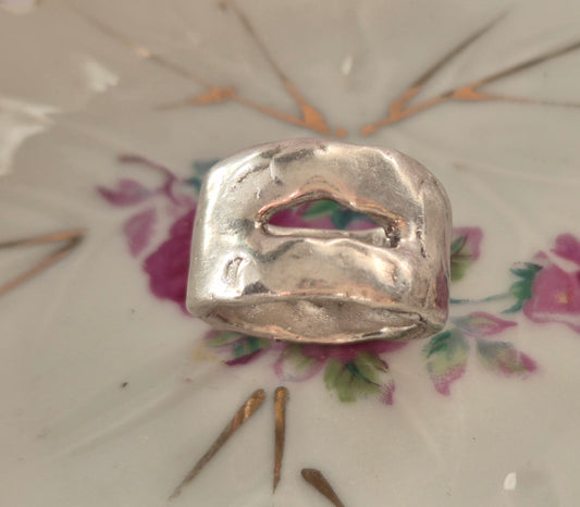 טבעת חלון אמורפי